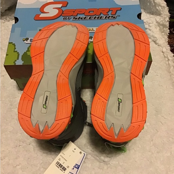 Skechers Minecraft Winter (snow) Boots - Picture 2 of 5